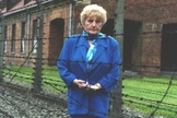 Eva Mozes Kor foi usada como cobaia pelos nazistas em Auschwitz. (Foto: Reprodução).
