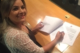 Durante 10 anos, Karol Araújo liderou a banda “Celebrando a Verdade”. (Foto: Divulgação).