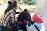 Os evangelistas oraram por doenças, dores e as pessoas receberam a cura instantaneamente. (Foto: Reprodução).