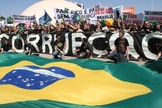 Manifestantes protestam contra a corrupção em Brasília, em 2011. (Foto: Último Segundo - IG)