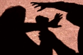 Imagem ilustrativa.Estupradores desistem de ataque após visão de Jesus protegendo jovem. (Foto: Reprodução)