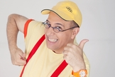 O programa “Tio Uli e os bonecos” estreou em 2002 e desde então evangeliza crianças pela TV. (Foto: Divulgação).