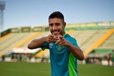 Alan Ruschel treinando com bola na Arena Condá, em Chapecó. (Foto: Angélica Lüersen)