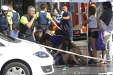 O ataque terrorista em Barcelona deixou pelo menos 13 mortos e 100 feridos. (Foto: AP Photo/Oriol Duran)