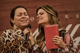 Helena Tannure e Ana Paula Valadão juntas no congresso Diante do Trono. (Foto: Quartel Design)
