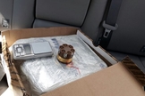 Além da droga, foram encontrados um dichavador e uma balança de precisão. (Foto: PMDF)