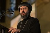 Anba Angaelos enviou uma mensagem de compaixão aos militantes do Estado Islâmico. (Foto: Reprodução)