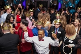 As igrejas irão sediar o evento "Night to Shine" para jovens com necessidades especiais. (Foto: Reprodução).