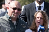 Pasor Frank Pomeroy (esquerda) e sua esposa Sherri. (Foto: Houston Chronicle)