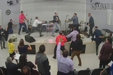 Culto em que o pastor sofreu a tentativa de esfaqueamento foi transmitido ao vivo. (Foto: Reprodução/Facebook)