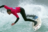 O surfista John McCarthy deixou sua carreira para ser pastor. (Foto: Reprodução)