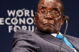 Mugabe passou o domingo em sua casa, sob vigia dos militares. (Foto: Reprodução).