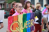 Adolescentes se manifestam em favor da ideologia de gênero. (Foto: Outright Vermont)