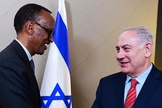 Benjamin Netanyahu conversa com Paul Kagame, presidente de Ruanda. (Foto: GPO)