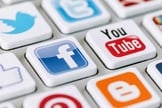 Internet e redes sociais. (Foto: fluentpr.co.uk)