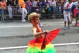 Desmond Napoles desfila em edição anterior da parada gay de Nova York. (Foto: Pinterest)