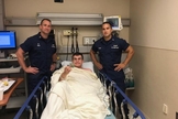 Blake Spataro sobreviveu quase 10 horas no Oceano Atlântico, depois de ser levado para o mar. (Foto: Amber Krycka/Twitter)