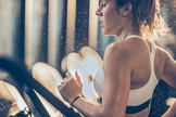 Unir os treinos é a melhor opção tanto para perder peso e manter o tônus muscular. (Foto: iStock)