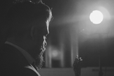“Muda-me” está disponível no canal oficial do cantor no YouTube. (Foto: Divulgação).