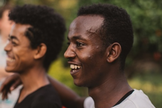 Ibrahim ainda se encontra escondido de sua família, que até hoje o procura para matá-lo. (Foto: Reprodução)