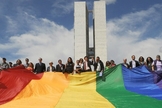 Os candidatos do PT, PSOL e PDT assinaram a Plataforma LGBTI+ Eleições 2018. (Foto: Reprodução)