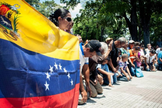 O atual governo de Nicolás Maduro impede ações das igrejas evangélicas. (Foto: Reprodução).