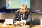 Rosenildo Figueiredo, assessor da suplência da Mesa Diretora da Câmara dos Deputados, falando a líderes evangélicos. (Foto: Guiame/Marcos Paulo Corrêa)