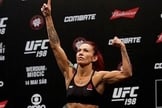 Cris Cyborg é campeã do UFC e entra nos ringues de suas lutas com músicas gospel. (Foto: MMA4Ever)