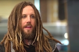 Brian “Head” Welch voltou a ser guitarrista do Korn em 2013. (Foto: Reprodução)