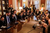 Pastores e outros líderes cristãos evangélicos oraram por Jair Bolsonaro. (Foto: CBN News)