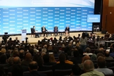 Painel de discussão durante o encontro para o Avanço da Liberdade Religiosa no Departamento de Estado dos EUA em Washington, D.C. (Foto: Departamento de Estado)
