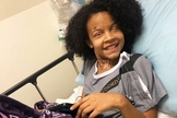 Phoenix Richey superou uma síndrome rara que afetou 65% de sua pele. (Foto: Facebook/Pray For Phoenix)