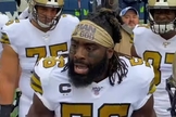 Demario Davis é um dos jogadores da Liga de Futebol Americano que mais expressa sua fé cristã, dentro e fora de campo. (Foto: YouTube/New Orleans Saints)