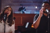 Amanda Rodrigues e Eli Soares estão juntos no single "Pra Te Guiar". (Imagem: Youtube / Reprodução)