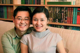 Pastor Wang Yi (esquerda) e sua esposa Jiang Rong (direita) foram presos no mesmo dia, porém ela foi libertada e ele condenado a 9 anos de prisão na China. (Foto: China Aid)