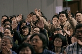 Cristãos participam de culto, na China. (Foto: Time)