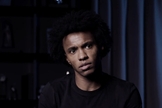 Jogador Willian, meia-atacante do Chelsea, fala sobre sua caminhada cristã. (Foto: YouTube/The Players' Tribune)