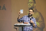 O pastor Luciano Subirá explica se é correto ou não cobrar por eventos cristãos. (Foto: Instagram/Luciano Subirá)