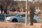 Há cinco anos o policial Warren ora por estudantes. (Foto: Facebook)