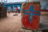 Os cristãos em Kandhamal, na Índia, se reúnem fora de igreja reconstruída em setembro de 2018. (Foto: John Fredricks/NurPhoto via Getty Images)