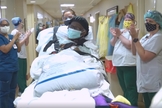 Maude Burke teve uma saída emocionante do hospital Phoebe, em Albany, Geórgia / EUA. (Imagem: Facebook)