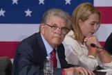 O empresário cubano Maximo Alvarez participou de um evento ao lado de Donald Trump e sua equipe de governo. (Foto: The Hill)