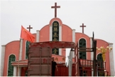 Igrejas têm sido fechadas na China, para serem transformadas em 'centros culturais'. (Foto:  Associated Press)