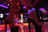 Imagem ilustrativa. Stripper testemunhou salvação ao ouvir a voz de Deus. (Foto: AP Photo/Charlie Riedel)