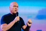 Greg Laurie é pastor e evangelista, fundador da igreja Harvest Christian Fellowship, em Riverside, Califórnia - EUA. (Imagem: Harvest)