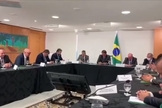 A oração foi conduzida pelo pastor, professor e ministro da educação, Milton Ribeiro. (Imagem: Facebook / Reprodução)