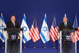Primeiro-ministro israelense, Benjamin Netanyahu e secretário de Estado dos EUA, Mike Pompeo, falam à imprensa em Jerusalém. (Foto: Amos Ben-Gershom/GPO)