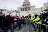 Na última quarta-feira, uma Multidão invadiu o Capitólio dos EUA, em Washington. (Foto: Julio Cortez / Associated Press)