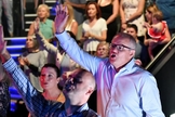 Jenny e Scott Morrison em um culto de Páscoa em sua igreja, Horizon Church, em abril de 2019. (Foto: Mick Tsikas/AAP)