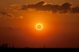Fenômeno do eclipse solar anular, conhecido também como Anel de Fogo. (Foto: Kevin Baird )
